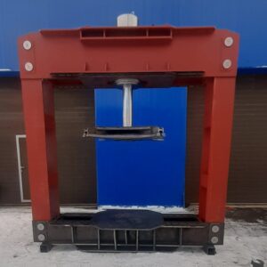 Пресс шиномонтажный для цельнолитых шин погрузчика 250 т. ПШ250В